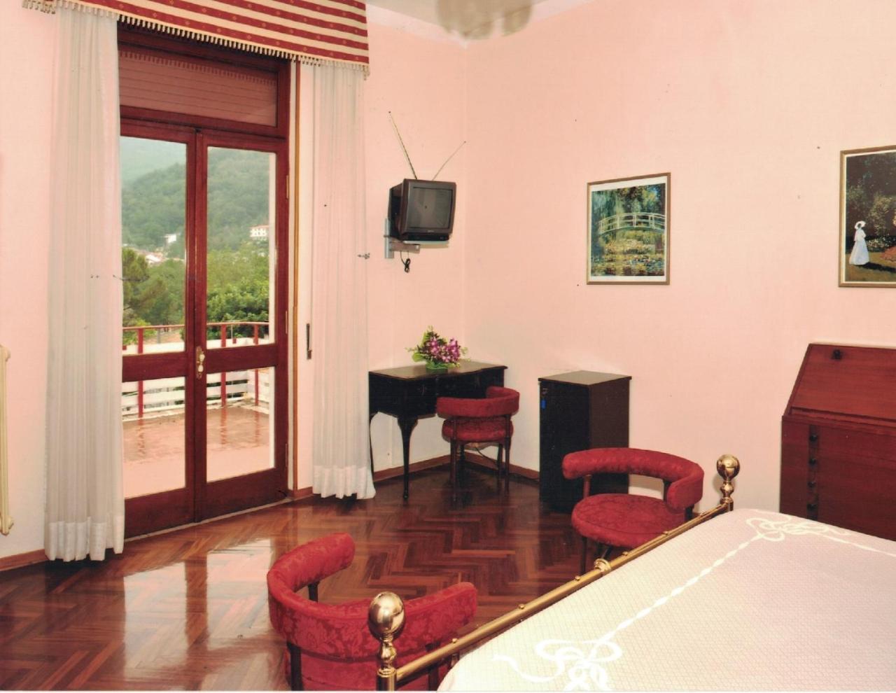 Albergo La Perla Civitella Roveto Exterior photo
